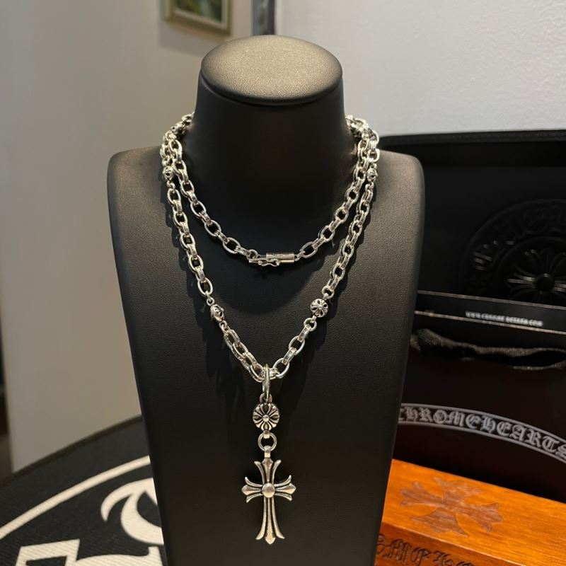 Ch*0me He**ts necklaces